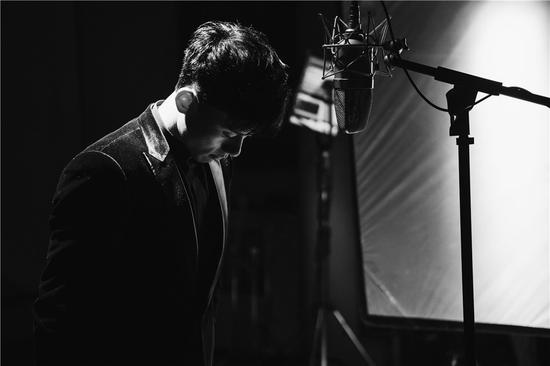 张杰新歌《老婆》在线试听 张杰二炮手片尾曲《老婆》首发 张杰《老婆》录制现场曝光