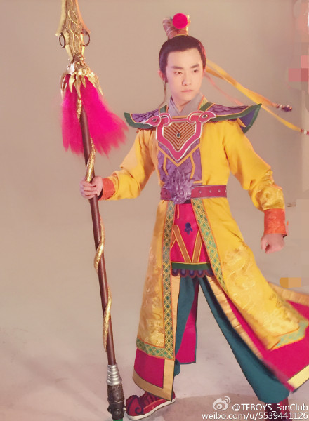 �Ӯ�Ƭ��������ʲô�r���_�� TFBOYS���������ھ�ԇ  TFBOYS�������θ��~�����d