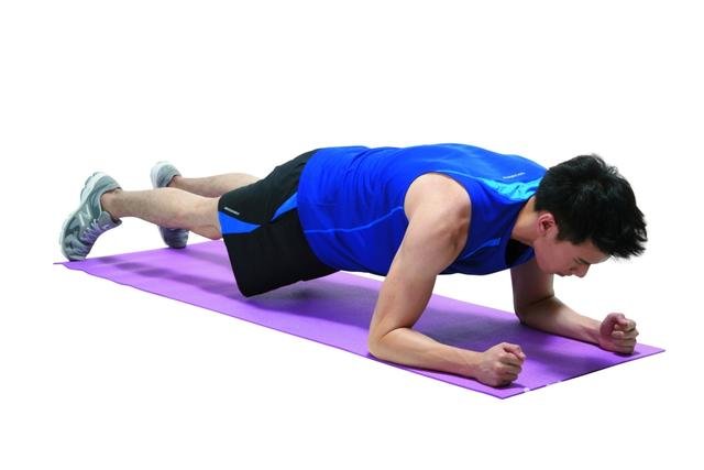 型男健身房:8招唤醒男人沉睡六块肌