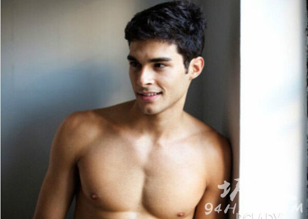 如何解决纠正男人健身胸肌不对称 胸肌不对称矫正方法是什么