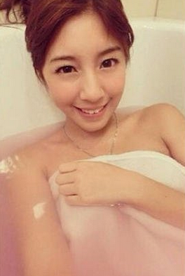 尖叫妹辜莞允浴缸泡澡自拍裸照高清无码 辜莞允个人资料