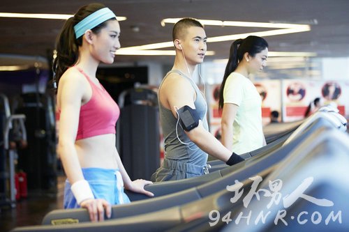 如何科学的做减脂训练 无氧有氧结合训练燃脂效果更明显