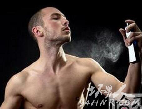 男人要如何挑选香水 夏日如何使用香水?