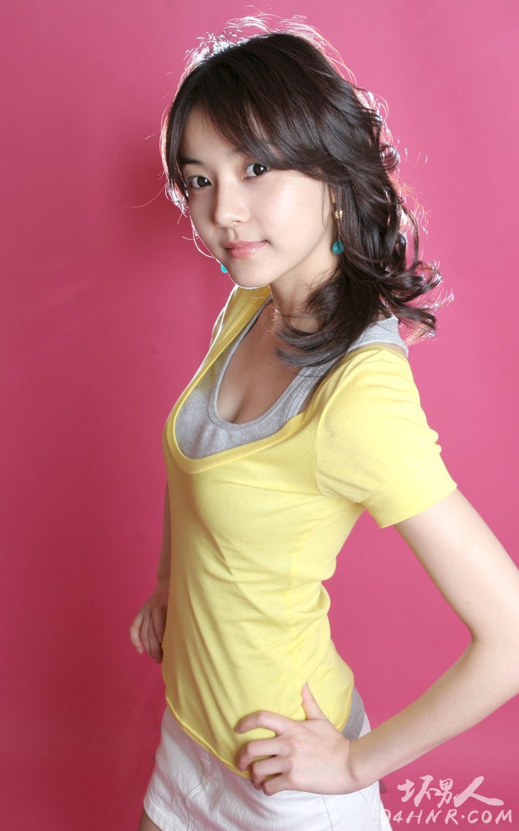 好色女讲述自己的第一次性爱经历