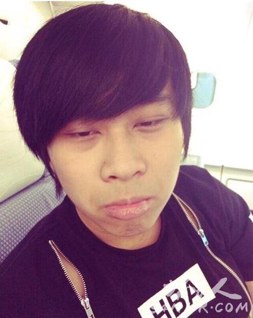 卢本伟个人资料