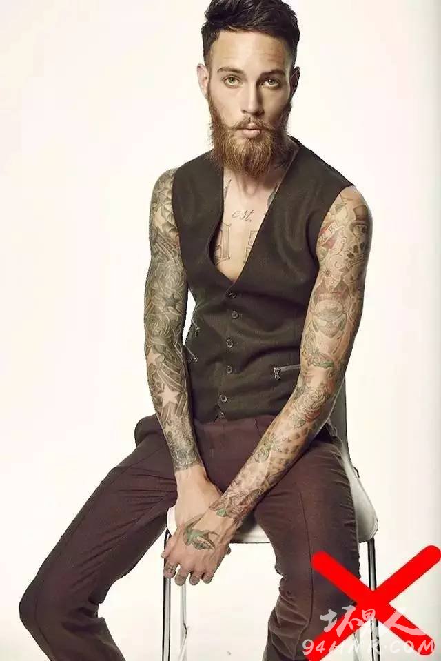 不要:穿宽松运动裤出门