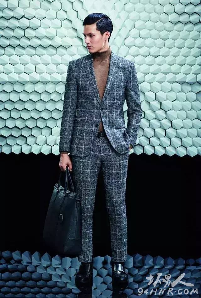 不要:正装配背包