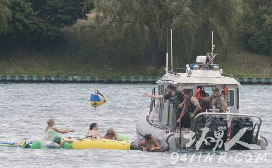 被风刮到加拿大