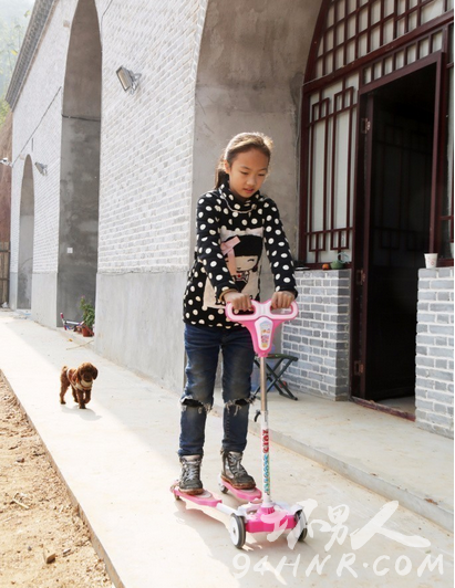 80后美女居住窑洞