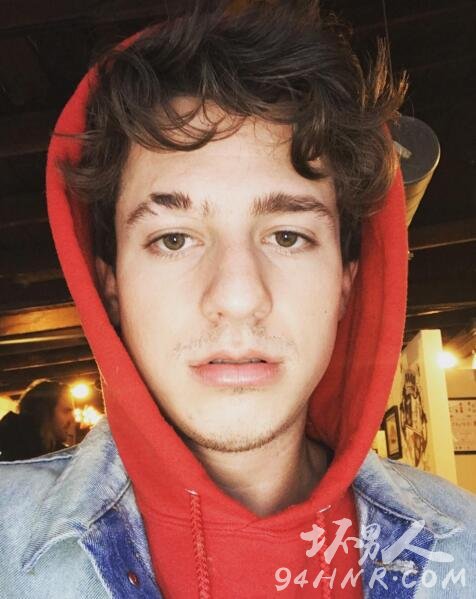 断眉哥查理普斯