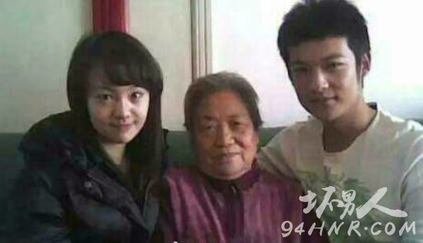 郑爽初恋男友照片曝光