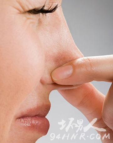 捏鼻梁能变高吗