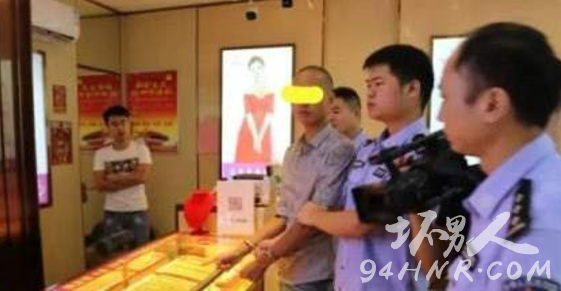 网络主播抢珠宝店 直播乱象摆出女主播直播呻吟视频