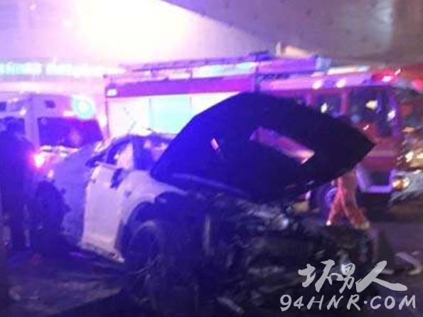 网络主播抢珠宝店 直播乱象摆出女主播直播呻吟视频