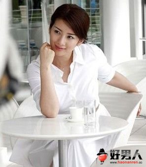 性感弟媳一丝不挂跑到我房间 求我满足她