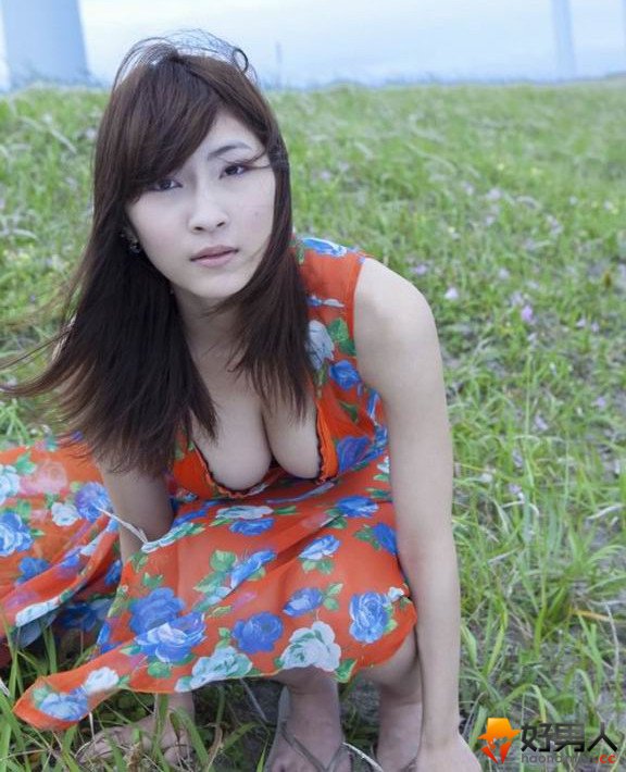 我爱上比妻子年轻漂亮的情人