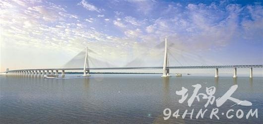 跨度最大的公铁斜拉桥 沪通长江大桥