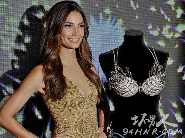 世界上最贵的胸罩之一维多利亚的秘密烟花梦幻胸衣