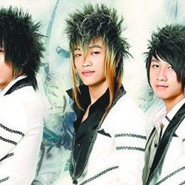 ��������ָ�ϣ����������е���ʿ�����뷢ɫ