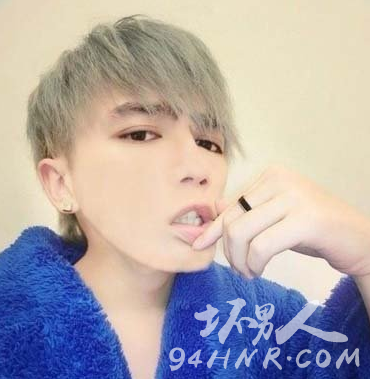 ��������ָ�ϣ����������е���ʿ�����뷢ɫ3