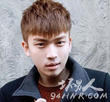 ��������ָ�ϣ����������е���ʿ�����뷢ɫ