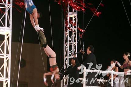 �����߹⣡Ů��������h������Ƭ��