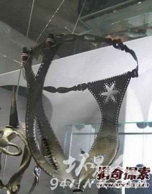 古代处罚女人专用刑具 木驴让女人下体血流成河