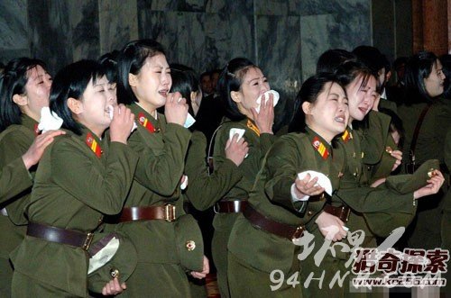 ���˸�Ȣ����Ů�������۳���Ů��Ϊ�μ޲���ȥ