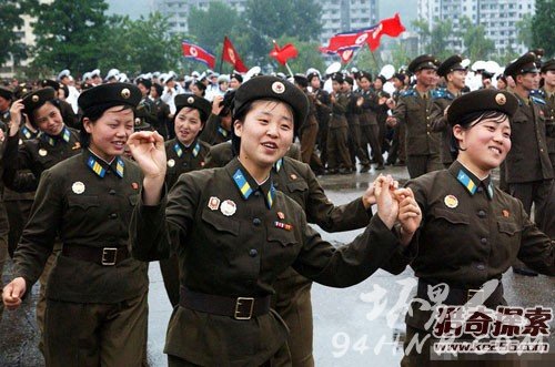 ���˸�Ȣ����Ů�������۳���Ů��Ϊ�μ޲���ȥ