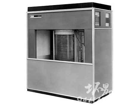 ͼϵһӲ̣IBM 5M ȡ洢1956