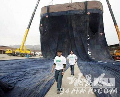 巨型牛仔裤