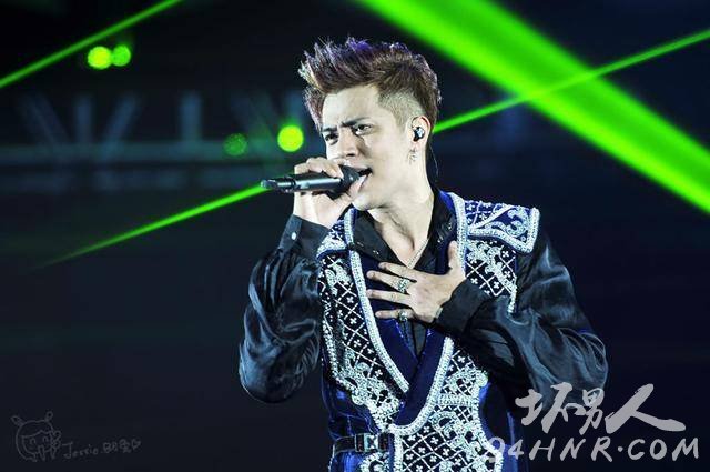 明星憋尿的尴尬经历 陈乔恩憋出肾结石