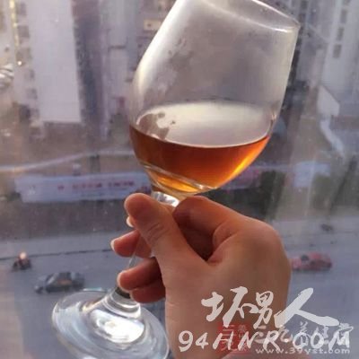 一喝酒脸红是怎么回事 一喝酒脸红是怎么回事