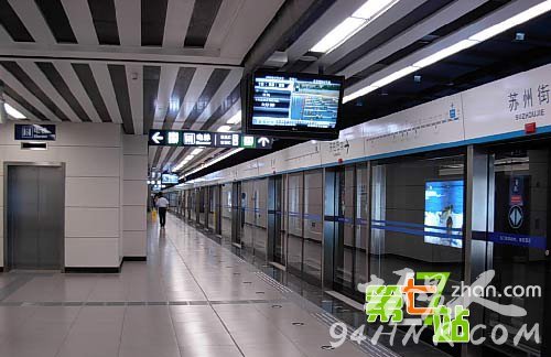 北京地铁10号线闹鬼!监控记录完整再现