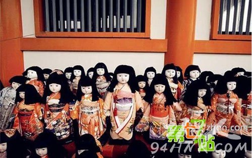 千万不要带回家!受诅咒的十大邪恶纪念品